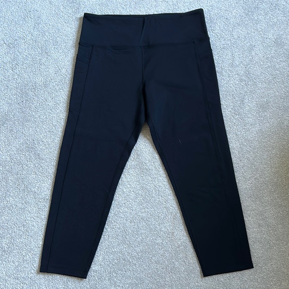 Tuff Athletics Pants - 🌺NWOT🌺 Tuff Athletics Mid Calf Yoga Pants - Size L